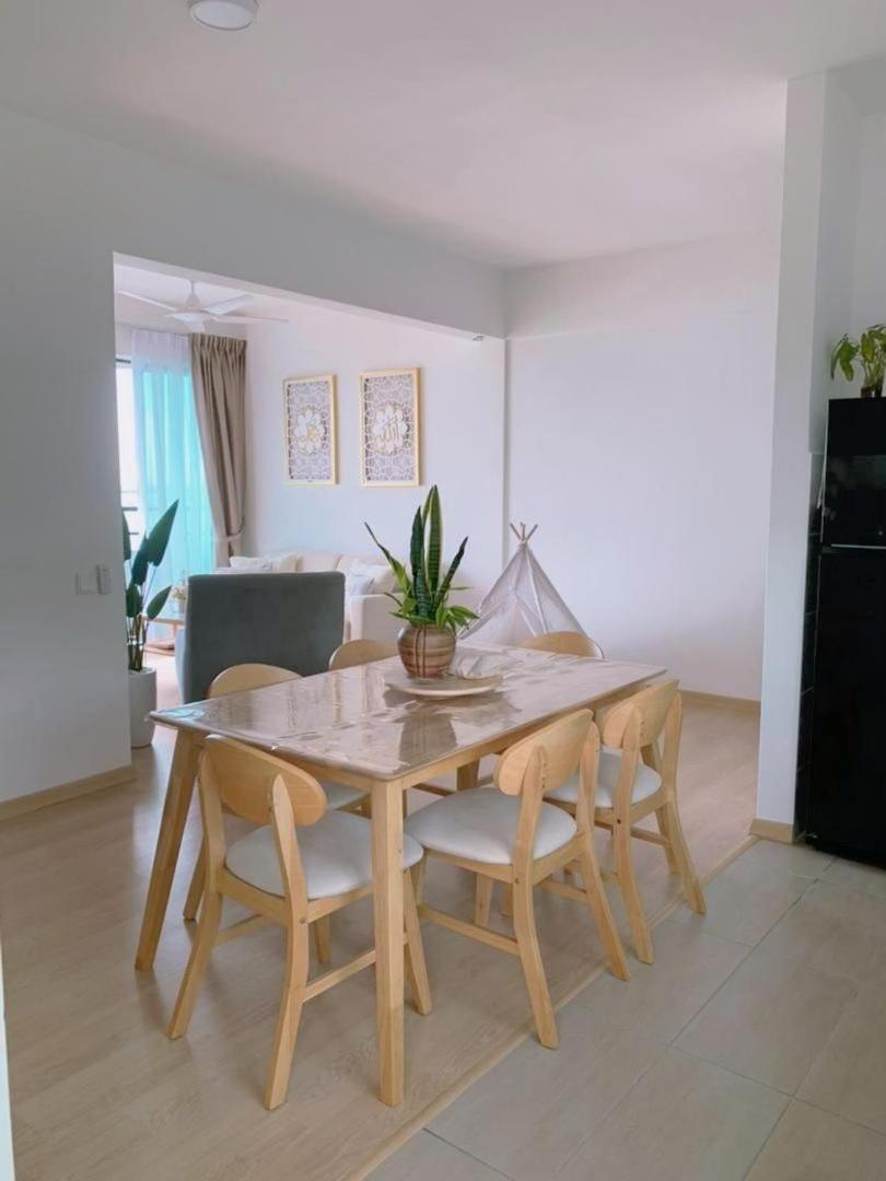 Pantai Puteri Melaka - Seaview 2 Bedroom Tanjung Kling Eksteriør billede